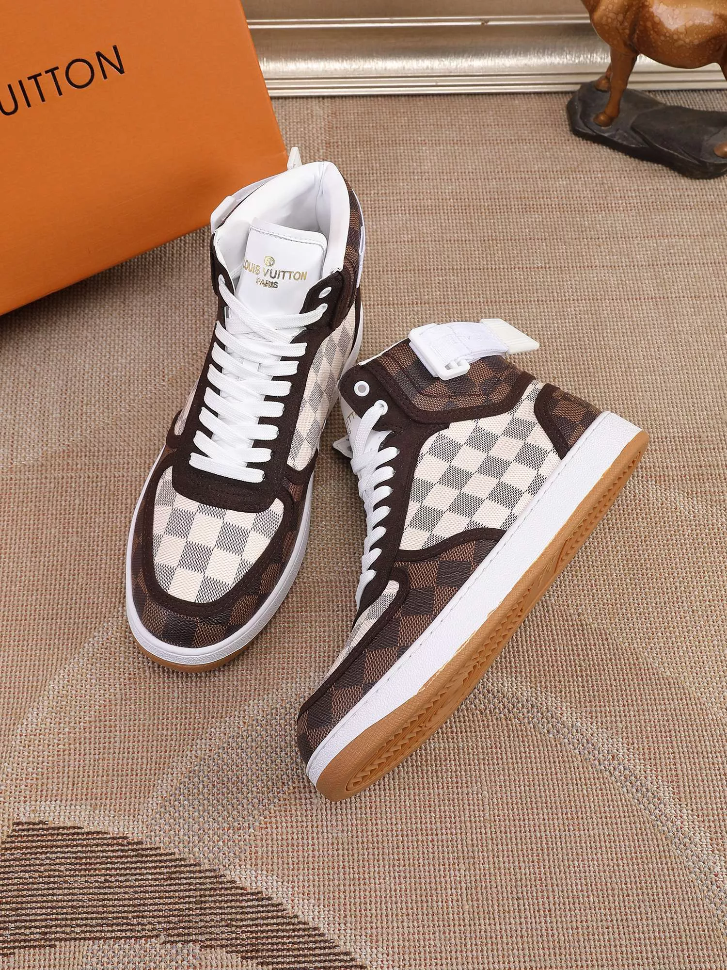 louis vuitton high tops chaussures pour homme s_12ba1ab3